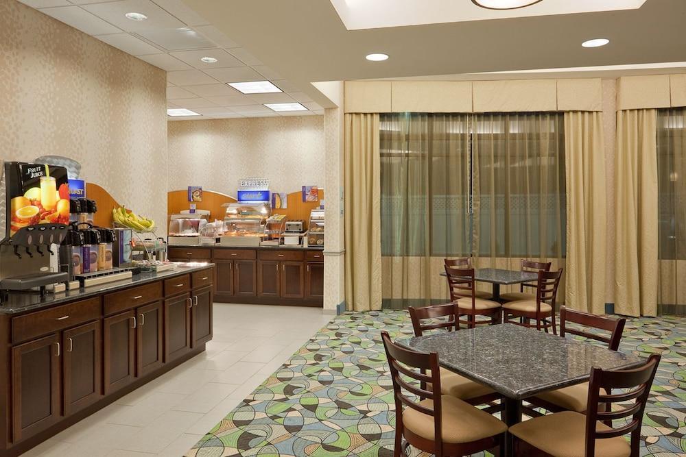 Comfort Inn & Suites Plainville-Foxboro Luaran gambar